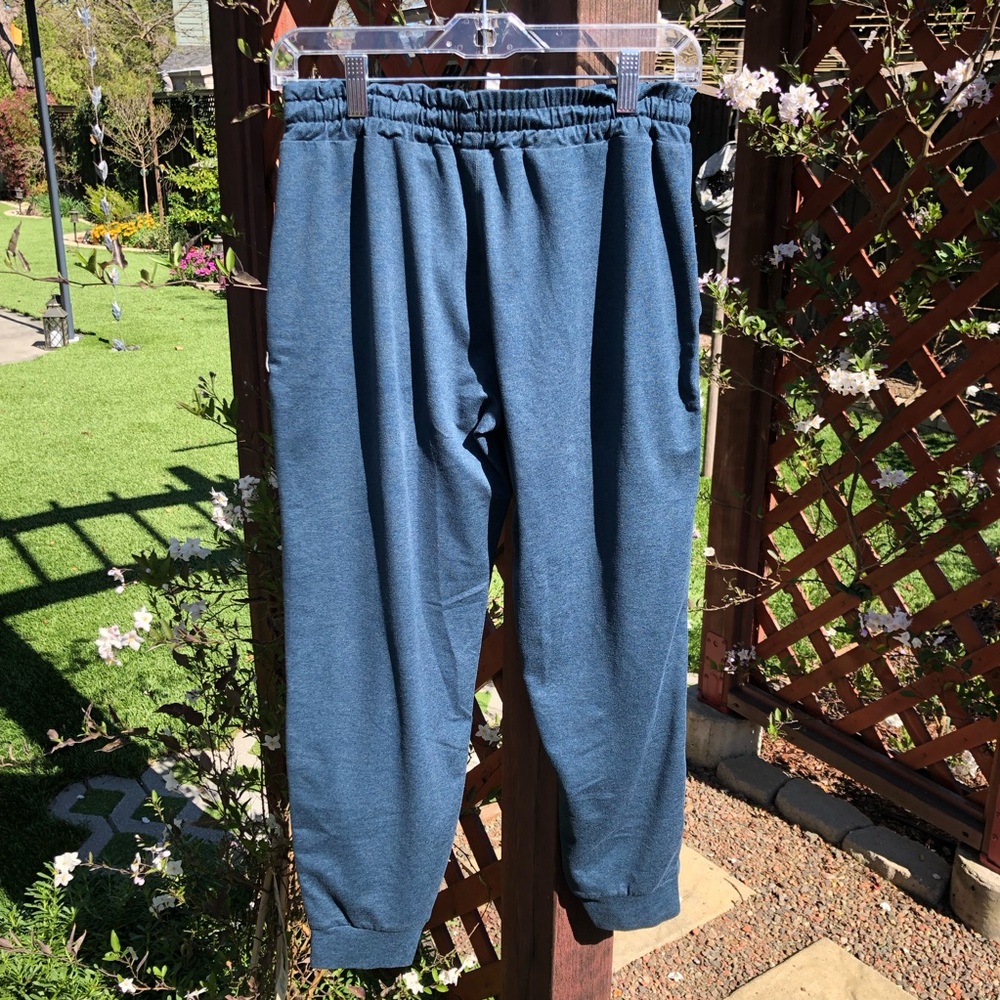 Vuori Women’s Teal Blue Joggers - Picture 5 of 5